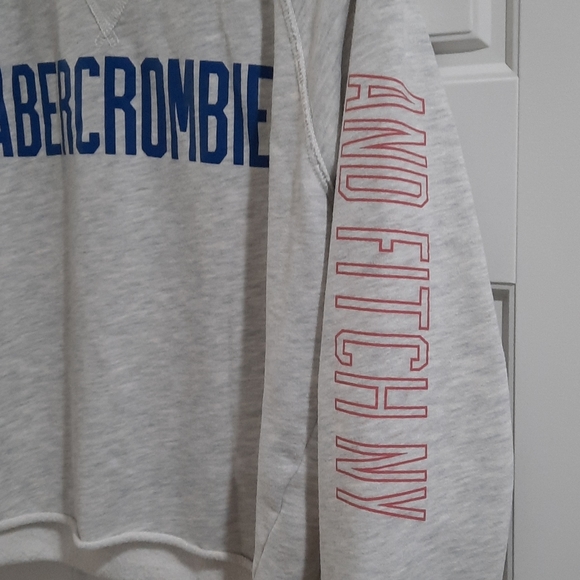 Abercrombie and Fitch Crop Sweatshirt - Picture 2 of 2
